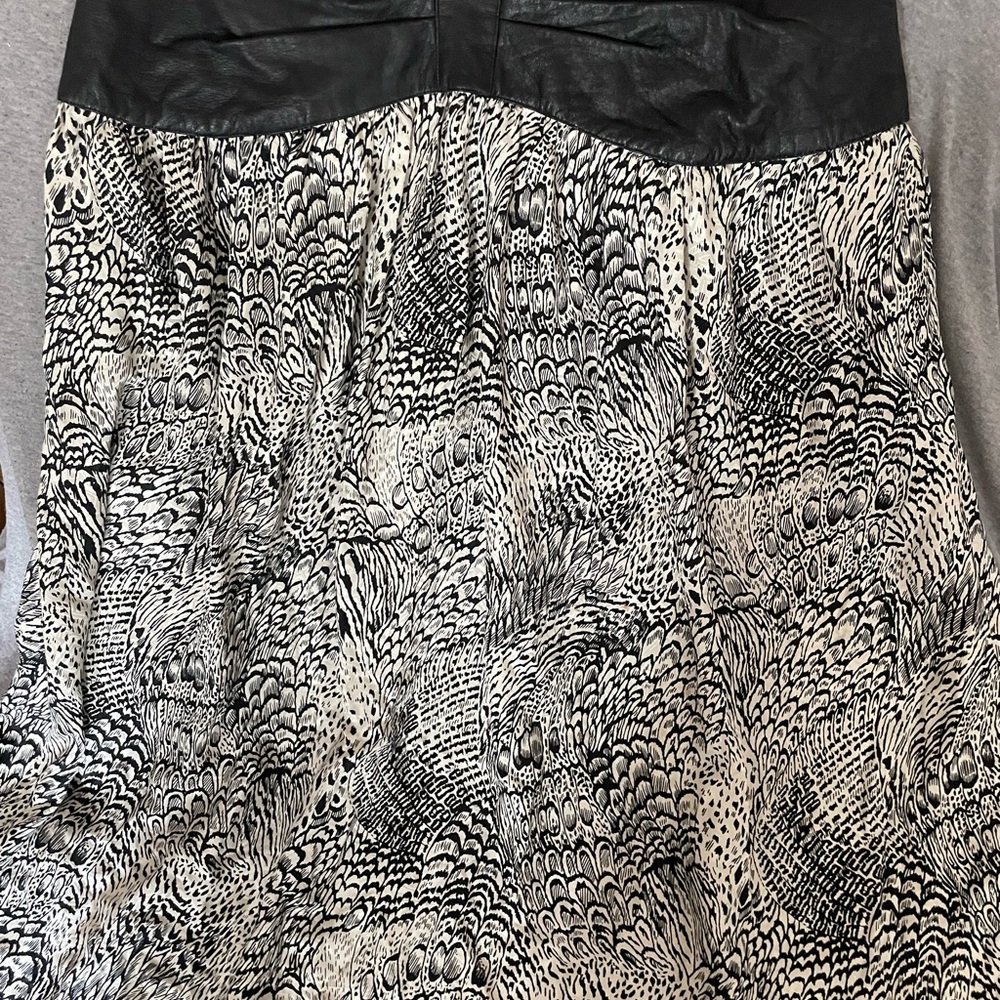 Vintage Bellino Paris Mode 100%Silk SkirtBlack and White Patterned Women's Skirt